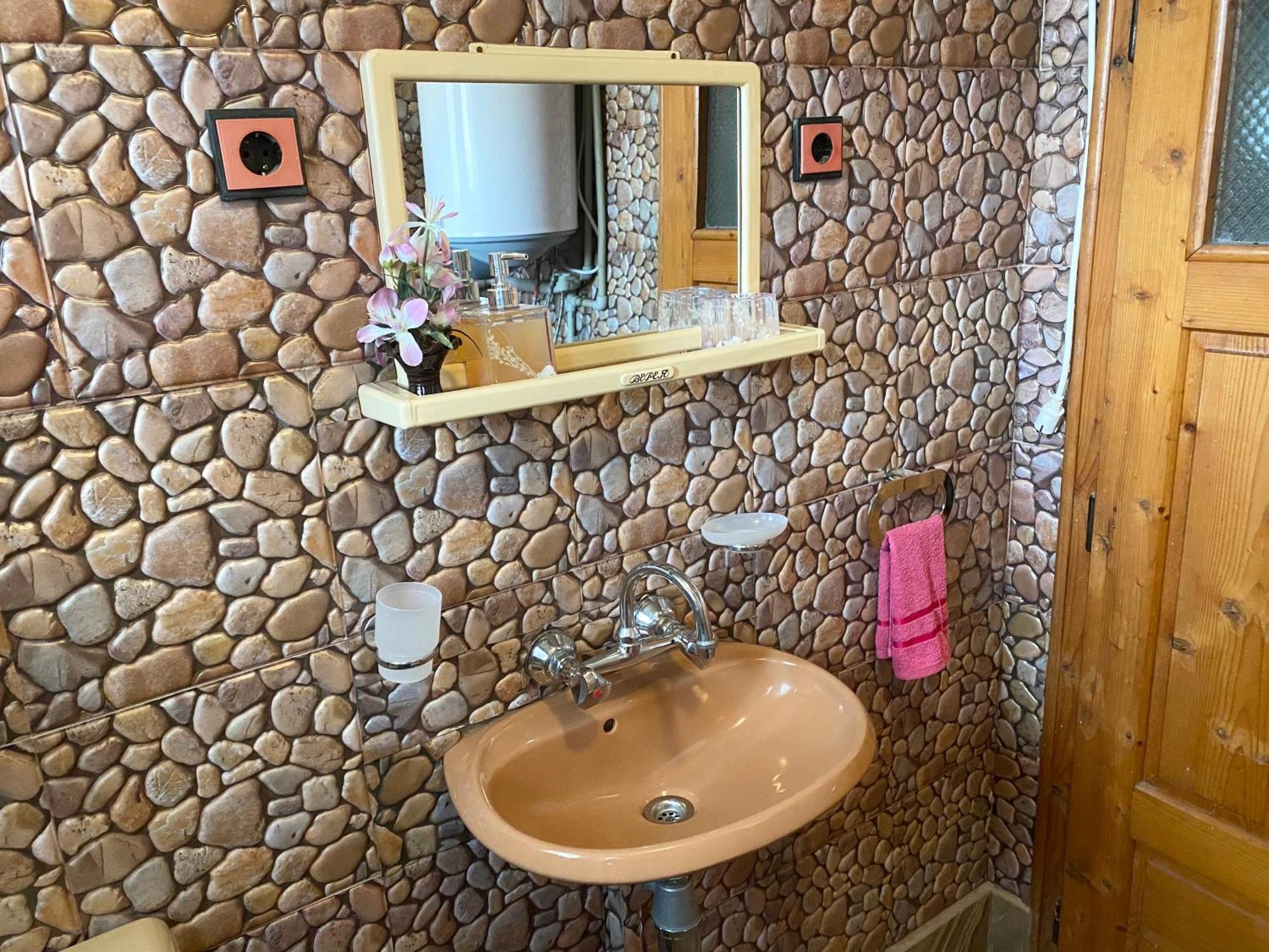 Niya Guest House Beli Iskar Εξωτερικό φωτογραφία
